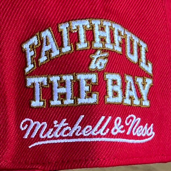MITCHELL & NESS SAN FRANCISCO 49ER’S FAITHFUL TO THE BAY TEAM ORIGINS HAT NEW - Picture 3 of 5